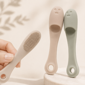 Silicone cleansing brush
